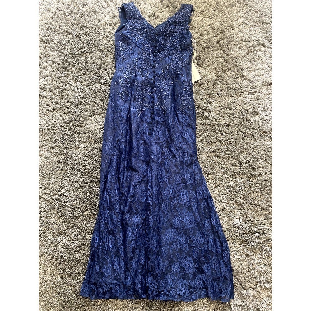 Make You Pretty V-Neck Lace and Beaded Formal Dress in Navy, Size 12 - Picture 3 of 5